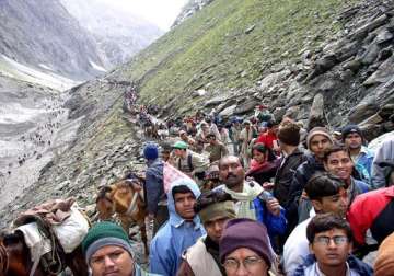 devotees continue to pour in for amarnath yatra