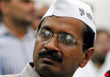 did not elope with anyone s daughter says kejriwal over quitting