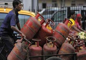 direct benefit transfer for lpg to be extended to 289 districts by jan 1