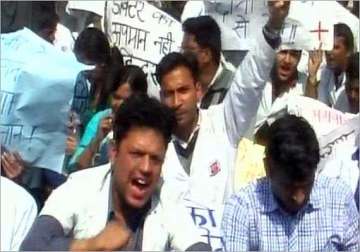 doctors in dehradun go on strike to express solidarity with medicos in kanpur