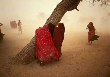 dust storm kills 18 in uttar pradesh