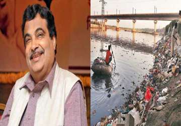 efforts on to make yamuna navigable in delhi nitin gadkari