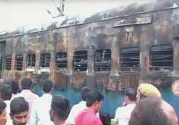 32 people charred to death in tn express fire railway minister says blast heard