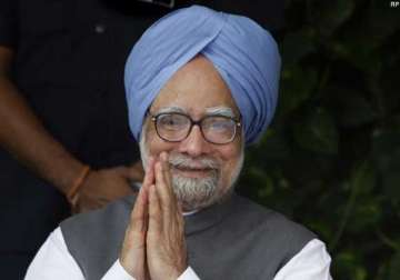 ex pm manmohan greets ppl of telangana on eve of formation day