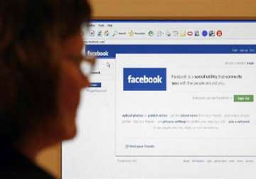 facebook scare 2 lakh accounts hacked in bangalore