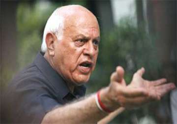 farooq abdullah lodges complaint over fake twitter account