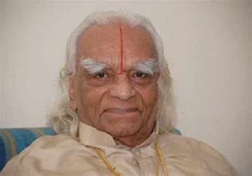 father of modern yoga b.k.s. iyengar passes away