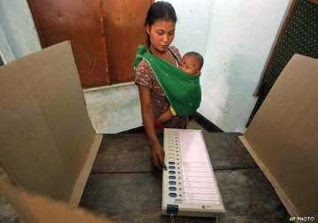 ls polls 2014 faults in at least 33 evms in assam 29 replaced