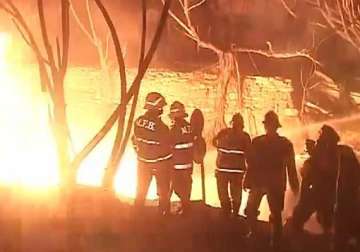 fire breaks out in mumbai film city