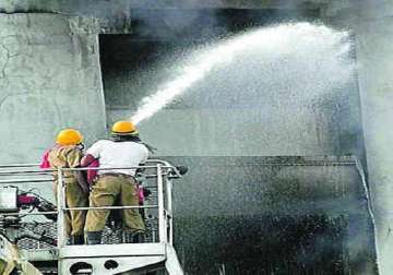 fire guts cotton mattress godown in kalyan