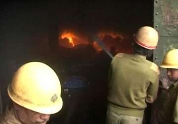 fire destroys goods at kolkata godown