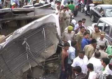 five dead 8 injured in bus vehicle collision in rajasthan