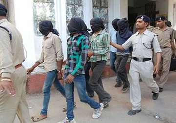 five held for suspected simi links