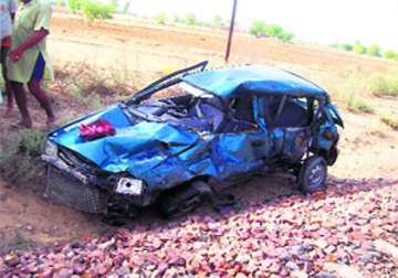 five killed as train rams into car at unmanned crossing