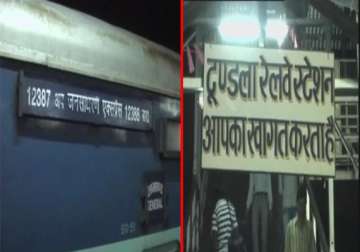 five killed as passengers in up jump from jan sadharan express after false fire rumour