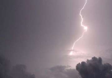 five killed by lightning in karnataka village