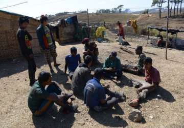 five migrant labourers killed few others injured by militants