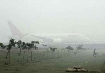 heavy fog in delhi ncr disrupts flight and train operations