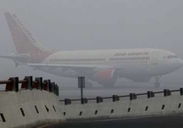 fog hits about 40 flight schedules in delhi