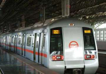 foreign material ohe wire disrupts metro service