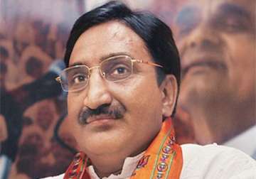 former uttarakhand cm nishank s supporters clash with abvp leader