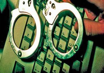 four arrested for duping bank in delhi