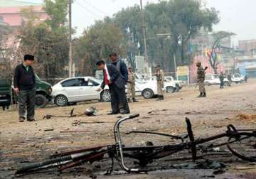 four injured in bomb blast in imphal