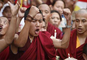 french senate adopts resolution on tibet