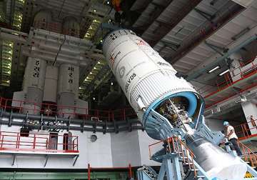 gslv d5 to be launched on monday afternoon