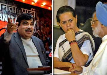 gadkari asks pm sonia tell us how to live on rs 32 a day