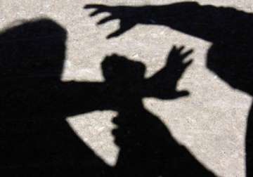 girl molested by two conductors in delhi bus