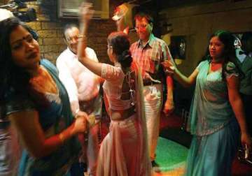 goa government draws flak on dance bar proposal