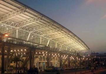 gold worth rs 52 lakh seized at chennai airport