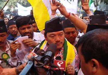 gorkhaland bengal govt will be responsible for any big incident says gurung