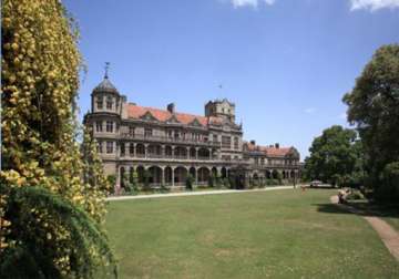 government to acquire british era building in shimla