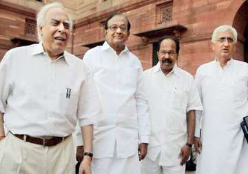 govt rules out sending two lokpal drafts to cabinet