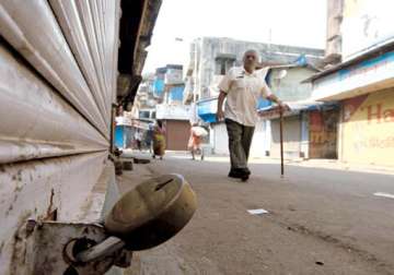 gujarat bandh scores of cong leaders supporters detained