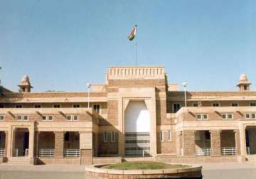 hc issues criminal contempt notice to bar president secretary