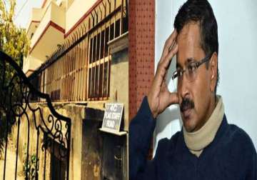 hc notice to owner who rented house to kejriwal