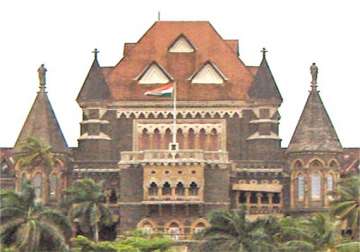 hc raps insurance cos for not depositing compensation in court