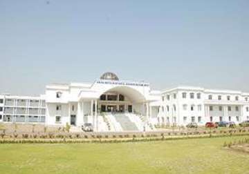 hc sets aside revocation of haldia medical college licence