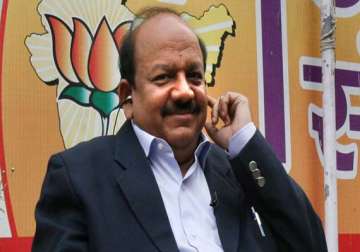 harsh vardhan never eradicated polio in delhi congress