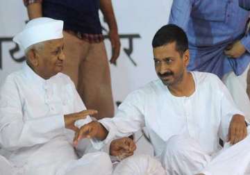 hazare meets kejriwal asks him to call off fast