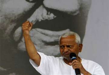 hazare gives chalo delhi call to supporters