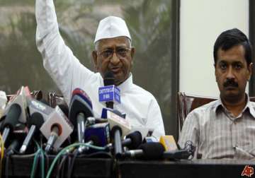hazare puts cong on notice on lokpal issue