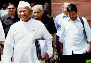 hazare requested to launch anti corruption movement in bihar