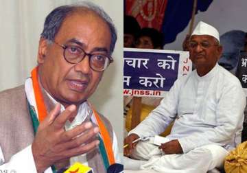 hazare s fast should be preceded by agitation advises digvijay