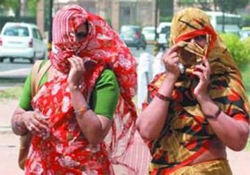 heat wave spell to continue for another 4 days in delhi