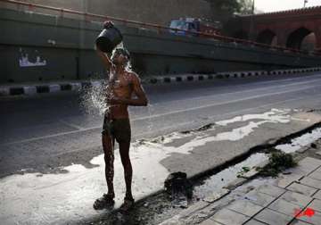 heat waves break all previous records in india delhi records 45 deg