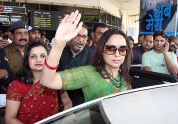 hema malini wins rs bypoll from karnataka